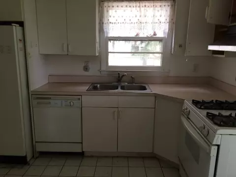 37 Evelyn Ter, Wayne, NJ 07470 photo 3
