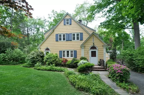 75 Pine Grove Ave, Summit, NJ 07901 photo 3