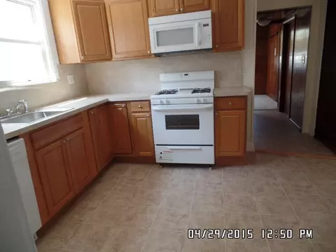435 E 3rd Ave, Roselle, NJ 07203 photo 8