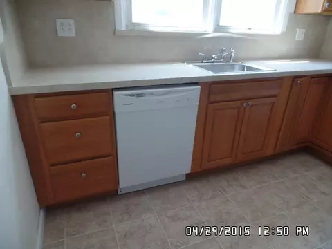 435 E 3rd Ave, Roselle, NJ 07203 photo 9