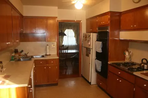 31 Camillo Dr, Wayne, NJ 07470 photo 2