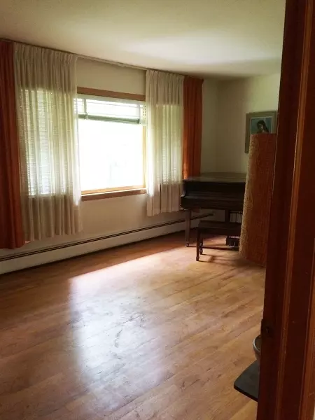 69 Kossuth Pl, Wayne, NJ 07470 photo 3
