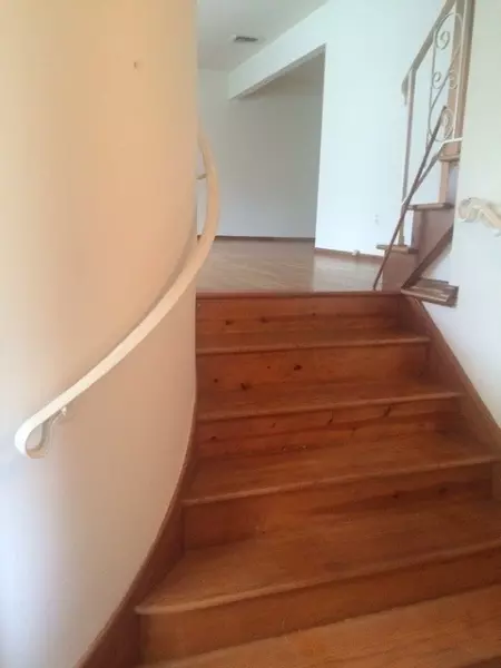 61 Kossuth Pl, Wayne, NJ 07470 photo 9