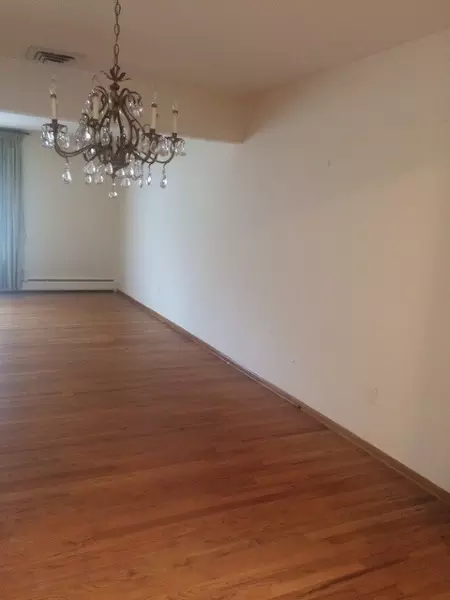 61 Kossuth Pl, Wayne, NJ 07470 photo 6