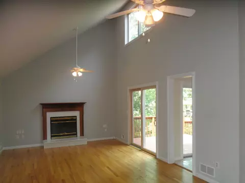 5 Mcintosh Ln, Hampton, NJ 08827 photo 2