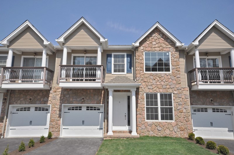 16 Brandon Ct, Wayne, NJ 07470 photo 1