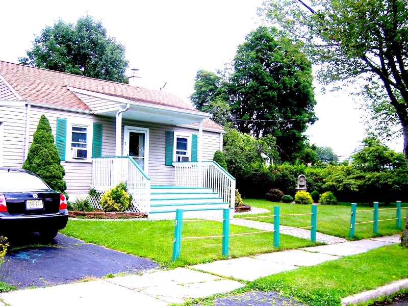1 Watson Dr, Dover, NJ 07801 photo 1