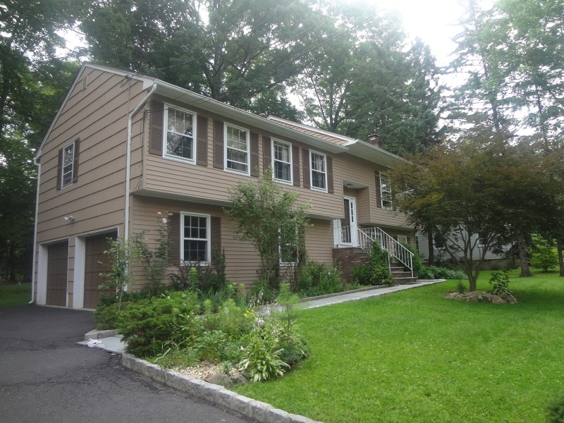 10 Daniel St, Chatham, NJ 07928 photo 1