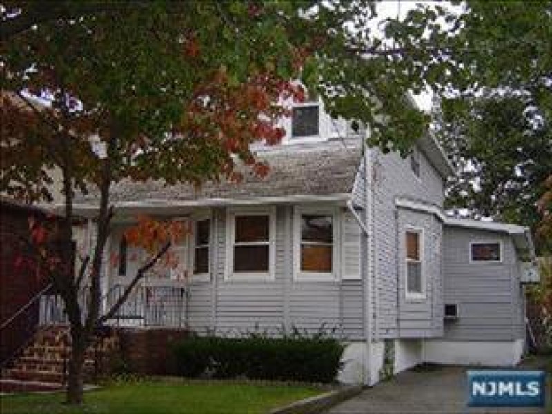 516 3rd Ave, Lyndhurst, NJ 07071 photo 1