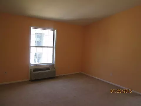 272 Kipp St, Hackensack, NJ 07601 photo 9