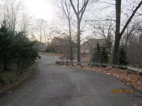7 Overhill Rd, Wayne, NJ 07470 photo 3