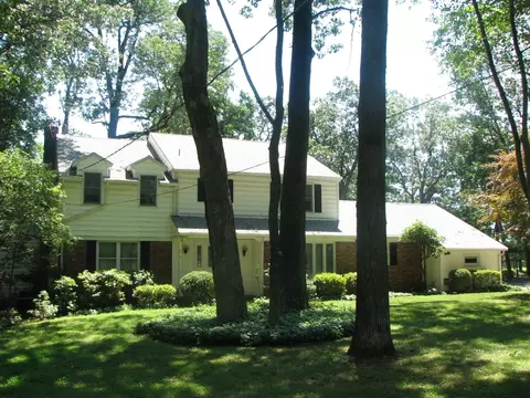 2 Britton Dr, Flemington, NJ 08822 photo 2