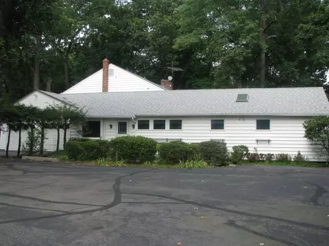 2 Britton Dr, Flemington, NJ 08822 photo 4