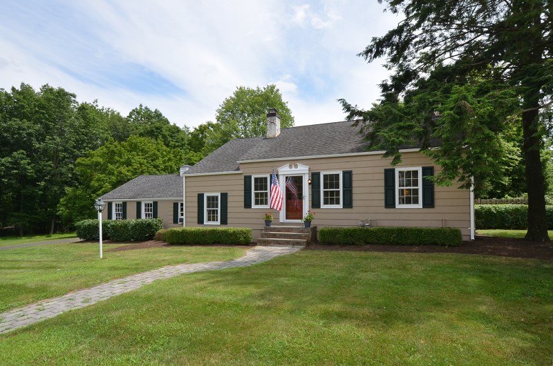 396 Lyons Rd, Basking Ridge, NJ 07920 photo 1