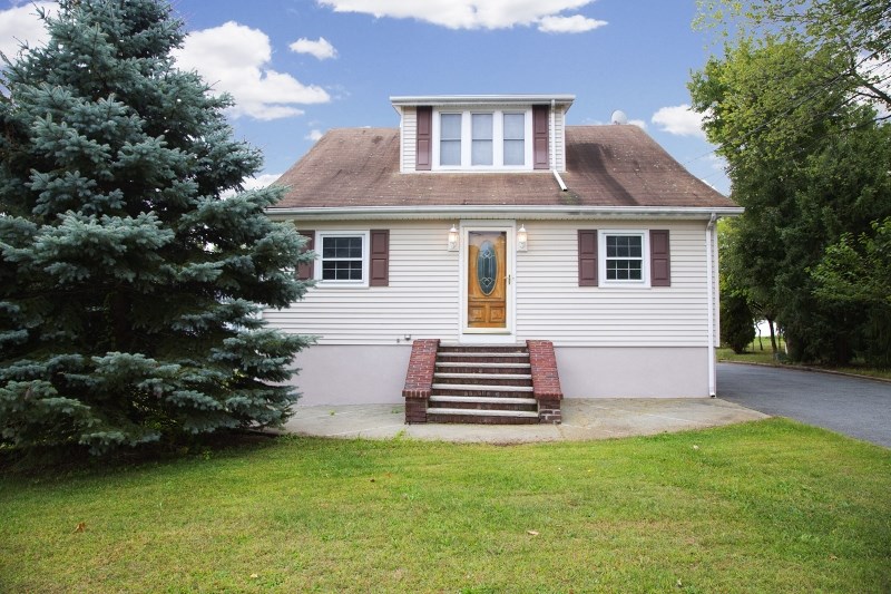 834 Ratzer Rd, Wayne, NJ 07470 photo 1