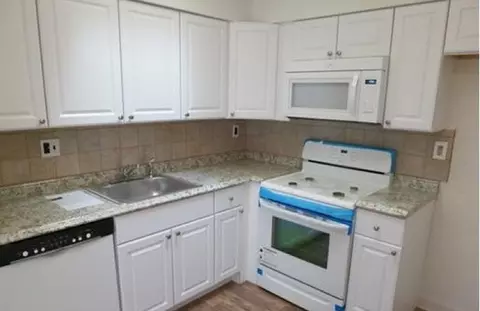 9 James St, Dover, NJ 07801 photo 4