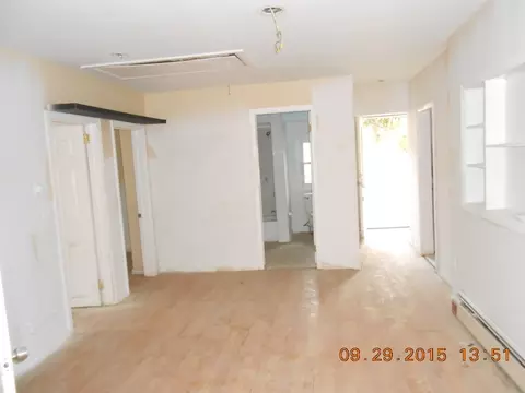 46 Maple Ln, Wayne, NJ 07470 photo 3