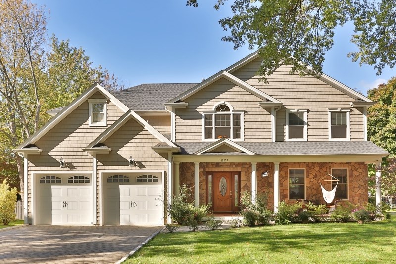 821 Alden Rd, Paramus, NJ 07652 photo 1