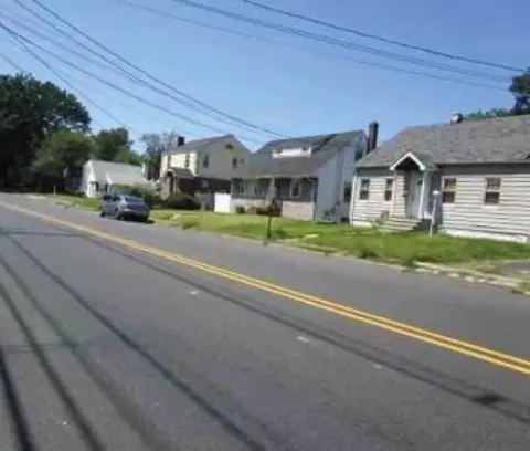 727 E 3rd Ave, Roselle, NJ 07203 photo 2