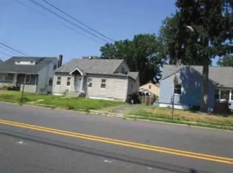 727 E 3rd Ave, Roselle, NJ 07203 photo 1