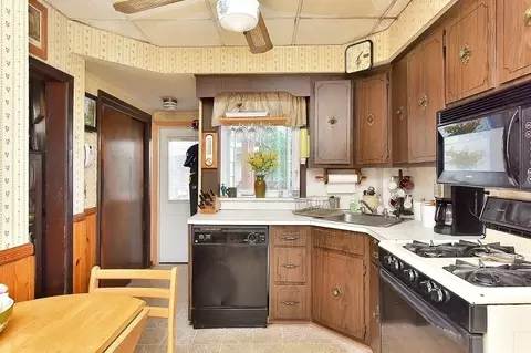 51 Dodd St, Nutley, NJ 07110 photo 5