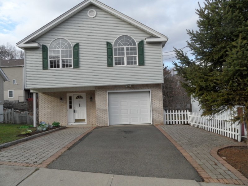 75 Penn Ave, Dover, NJ 07801 photo 1