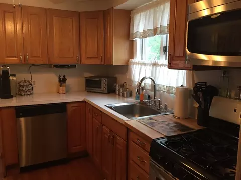 62 Greenbrook Rd, Middlesex, NJ 08846 photo 9