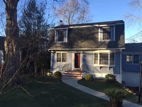 25 Lake Dr E, Wayne, NJ 07470 photo 1