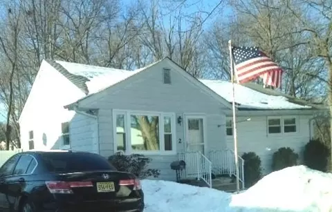 2 Mckinnon Pl, Wanaque, NJ 07465 photo 1