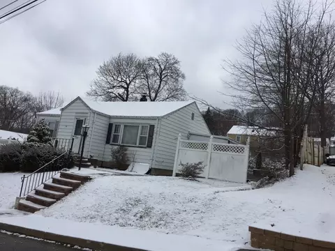 10 Pine St, Dover, NJ 07801 photo 2