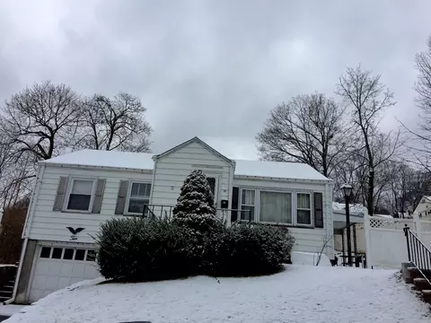 10 Pine St, Dover, NJ 07801 photo 1