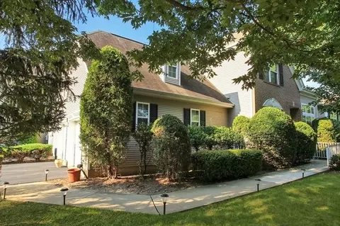2 Cambridge Pl, Wayne, NJ 07470 photo 3