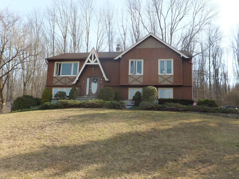 9 Farview Dr, Hackettstown, NJ 07840 photo 1