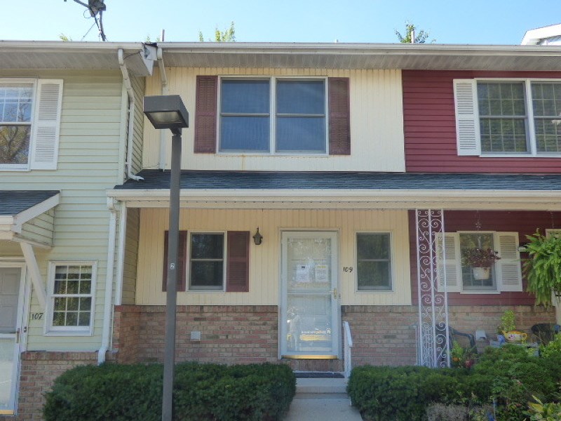 109 Brook Dr, Hackettstown, NJ 07840 photo 1