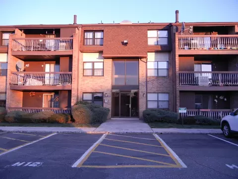 1643 Raspberry Ct, Edison, NJ 08817 photo 1