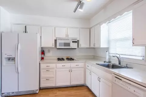 6 Ronald Ter, Springfield, NJ 07081 photo 10