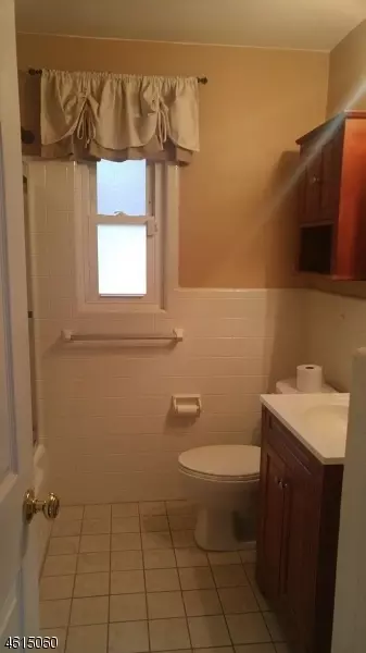 12 Lake Dr E, Wayne, NJ 07470 photo 5