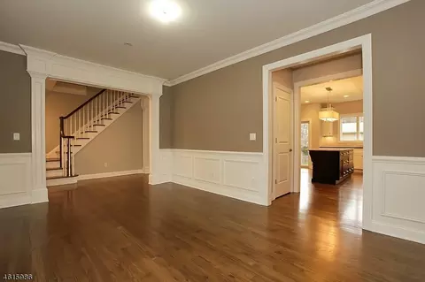 437 Polly Ann Ter, Paramus, NJ 07652 photo 5