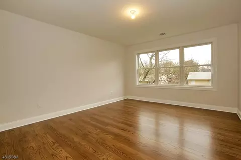 437 Polly Ann Ter, Paramus, NJ 07652 photo 13