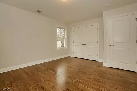 437 Polly Ann Ter, Paramus, NJ 07652 photo 14