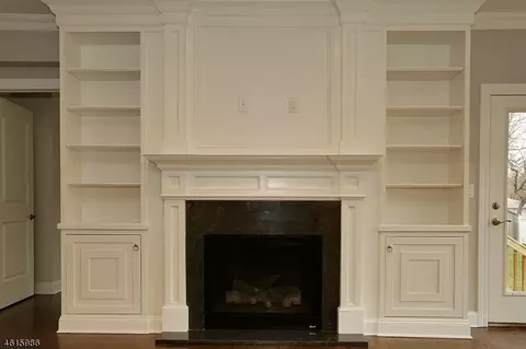 437 Polly Ann Ter, Paramus, NJ 07652 photo 10