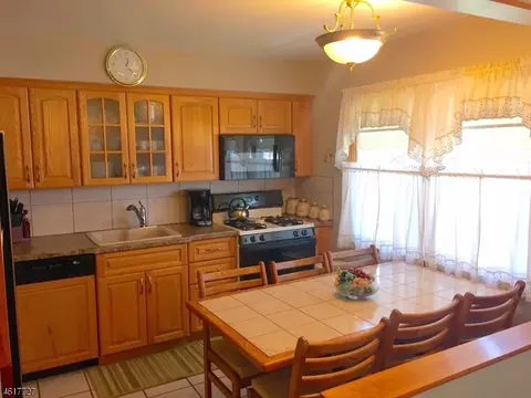 23 Pelham Rd, Wayne, NJ 07470 photo 4