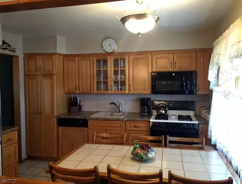 23 Pelham Rd, Wayne, NJ 07470 photo 5