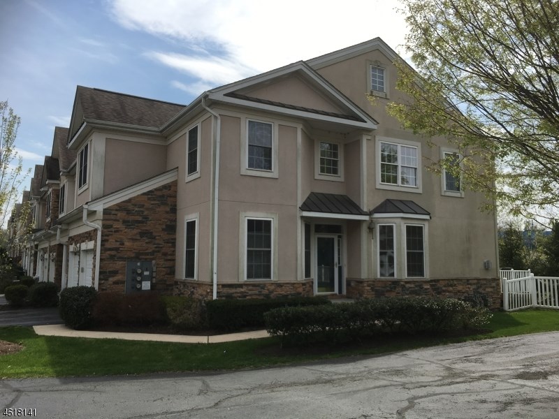242 Levinberg Ln, Wayne, NJ 07470 photo 1