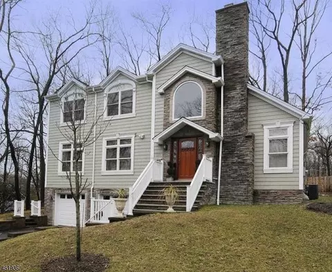 133 Chestnut Dr, Wayne, NJ 07470 photo 1