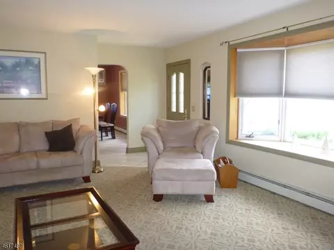 21 Tosch Ave, Wayne, NJ 07470 photo 5