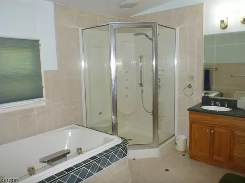 21 Tosch Ave, Wayne, NJ 07470 photo 15