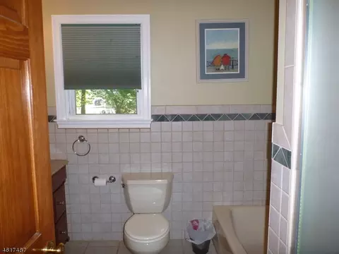 21 Tosch Ave, Wayne, NJ 07470 photo 11