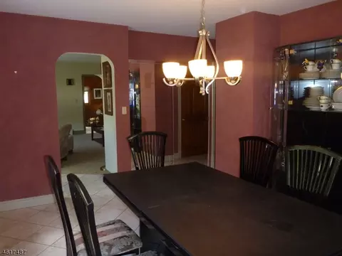 21 Tosch Ave, Wayne, NJ 07470 photo 6