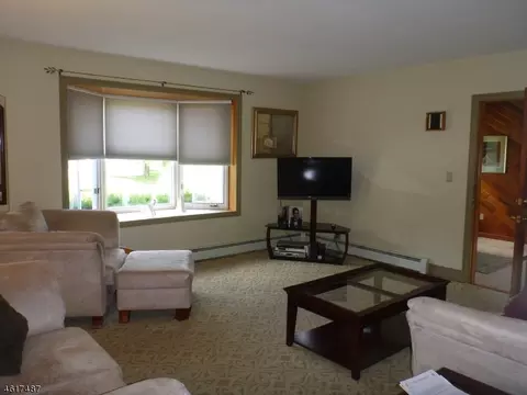 21 Tosch Ave, Wayne, NJ 07470 photo 4